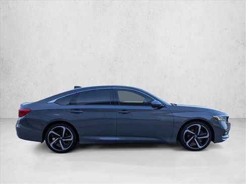 Used 2018 Honda Accord Sport image 4