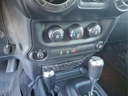 Used 2017 Jeep Wrangler Unlimited Sport w/ Quick Order Package 24S AWD/4WD image 26