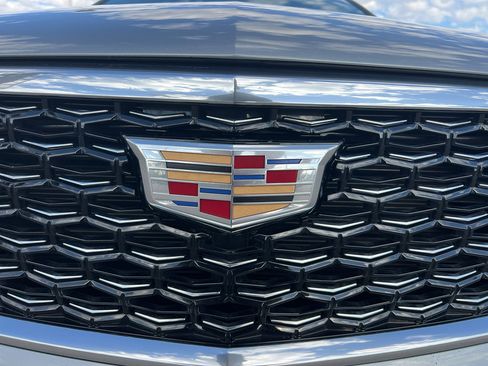 Certified 2024 Cadillac XT4 Premium Luxury AWD/4WD image 39