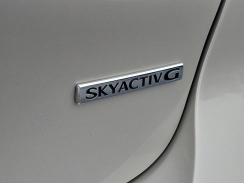 Used 2024 MAZDA MAZDA3 s image 8