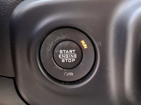 Used 2020 Jeep Wrangler Sport S image 25