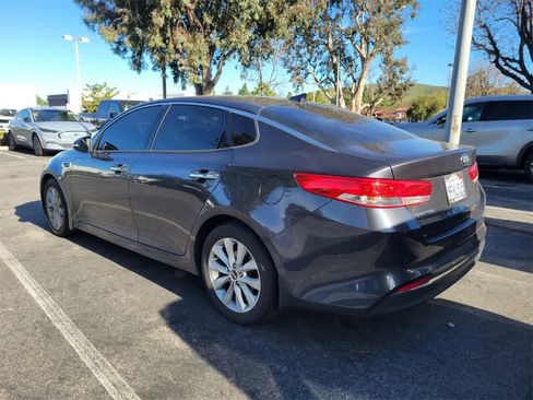 Used 2018 Kia Optima EX image 5
