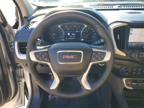 Used 2022 GMC Terrain SLT w/ Infotainment Package II image 23