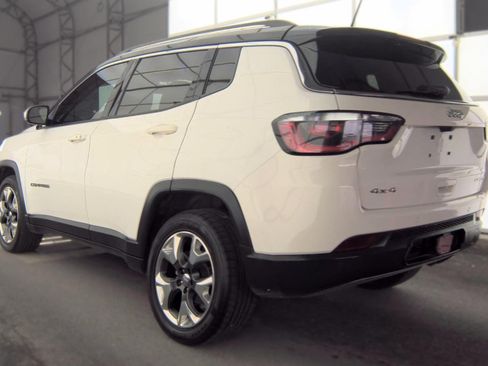 Used 2017 Jeep Compass Limited AWD/4WD image 2