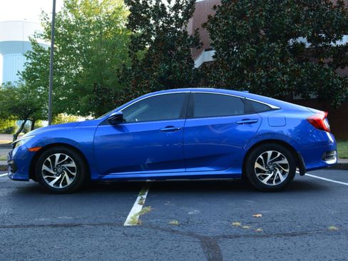 Used 2017 Honda Civic EX image 8
