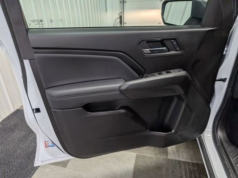 Used 2024 Chevrolet Colorado LT w/ LT Convenience Package II image 13