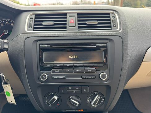 Used 2014 Volkswagen Jetta SE image 15