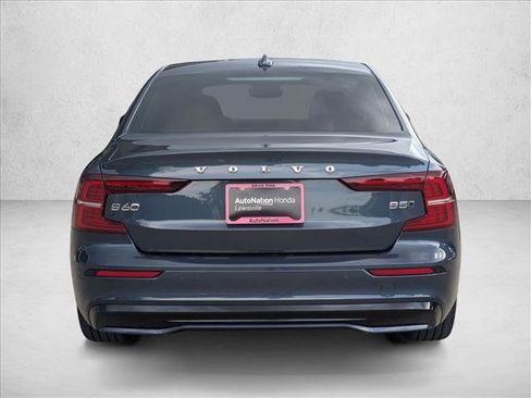 Used 2024 Volvo S60 B5 Core AWD/4WD image 7