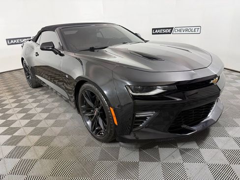 Used 2018 Chevrolet Camaro SS RWD image 8