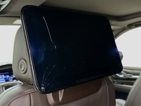 Used 2021 GMC Yukon Denali w/ LPO, Illumination Package image 27