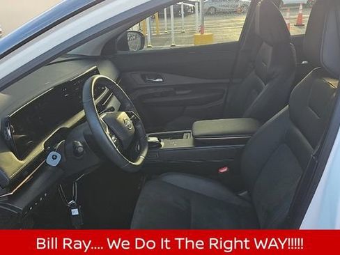 Certified 2024 Nissan Ariya AWD image 3