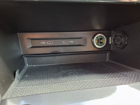 Used 2022 Volkswagen Tiguan SE FWD image 7