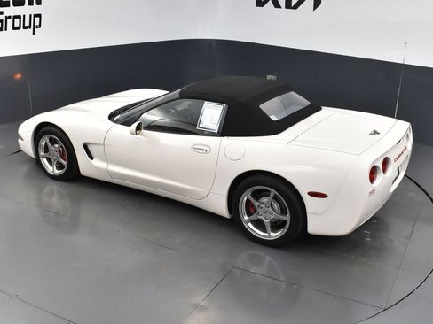 Used 2002 Chevrolet Corvette Convertible w/ Preferred Equipment Group2 RWD image 11