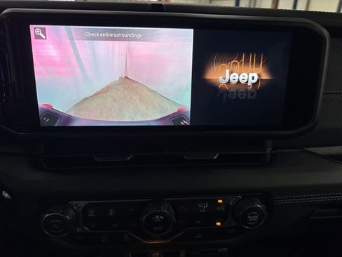 New 2026 Jeep Gladiator Mojave image 17