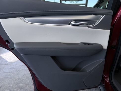 Used 2020 Cadillac XT5 Premium Luxury image 18