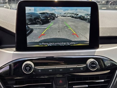 Used 2020 Ford Escape SE FWD image 16