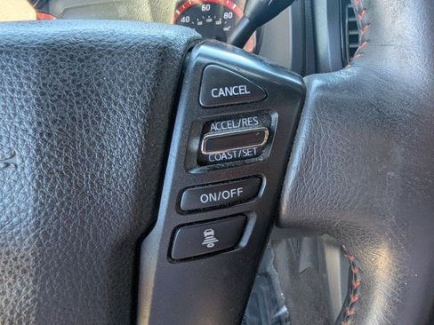 Used 2021 Nissan Titan PRO-4X w/ Pro-4x Convenience Package AWD/4WD image 15