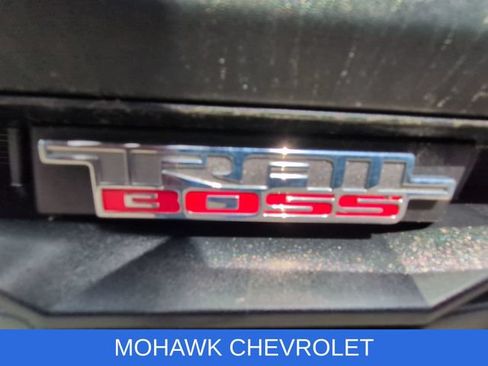 Certified 2023 Chevrolet Colorado Trail Boss w/ Technology Package AWD/4WD image 33