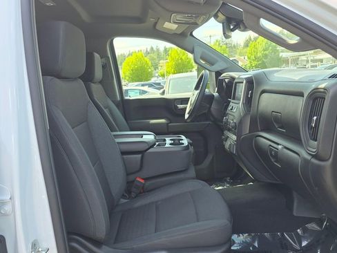 Used 2025 Chevrolet Silverado 2500 Custom w/ Custom Value Package AWD/4WD image 10