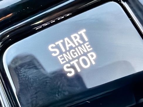 New 2026 BMW 530i w/ Convenience Package image 36