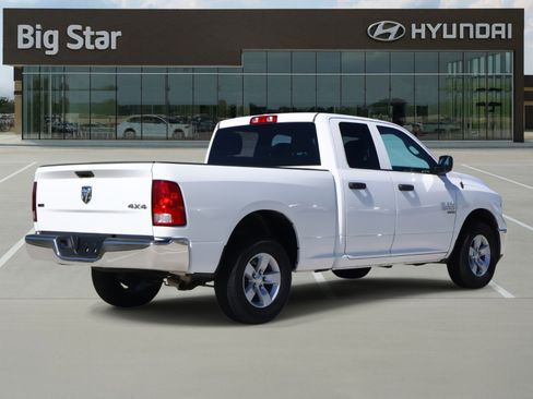 Used 2024 RAM 1500 Classic SLT image 5