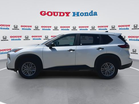 Used 2024 Nissan Rogue S AWD/4WD image 5