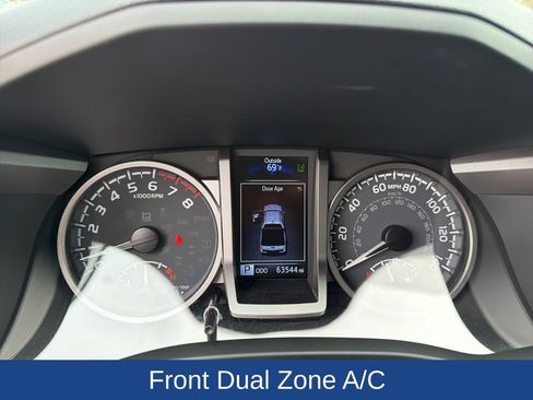 Used 2023 Toyota Tacoma Limited image 18