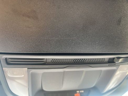 Used 2025 Subaru Forester AWD/4WD image 18