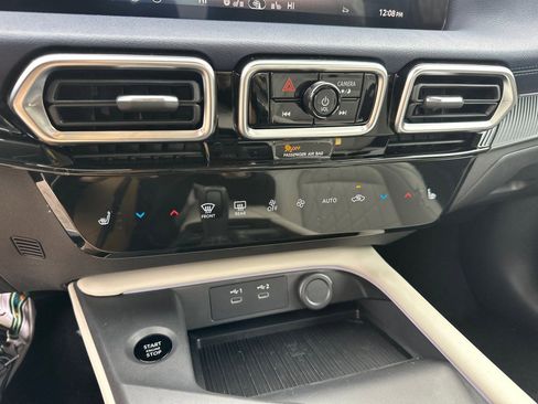 New 2026 Nissan Sentra SL w/ Floor Mat Package FWD image 30
