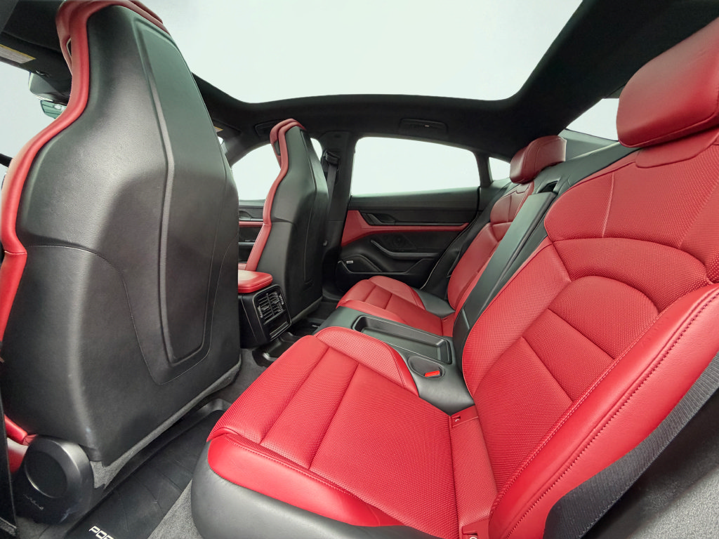 Used 2022 Porsche Taycan RWD image 49