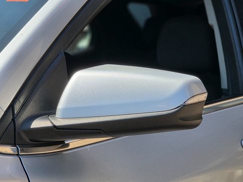 Used 2019 Chevrolet Equinox LT AWD/4WD image 8