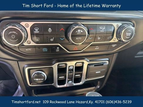 Used 2023 Jeep Wrangler Unlimited w/ Cold Weather Group AWD/4WD image 11