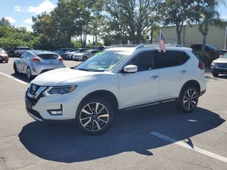 Used 2017 Nissan Rogue SL w/ SL Premium Package image 1