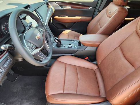 New 2026 Cadillac XT5 Premium Luxury w/ Driver Assist Package AWD/4WD image 9