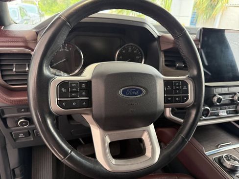 Used 2024 Ford Expedition Limited RWD image 31