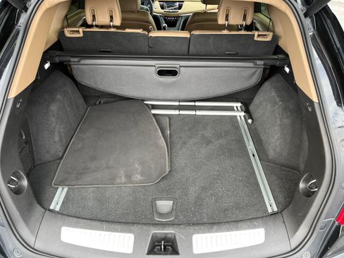 Used 2017 Cadillac XT5 Platinum w/ Driver Assist Package AWD/4WD image 34