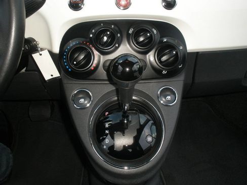 Used 2016 FIAT 500 Easy image 32