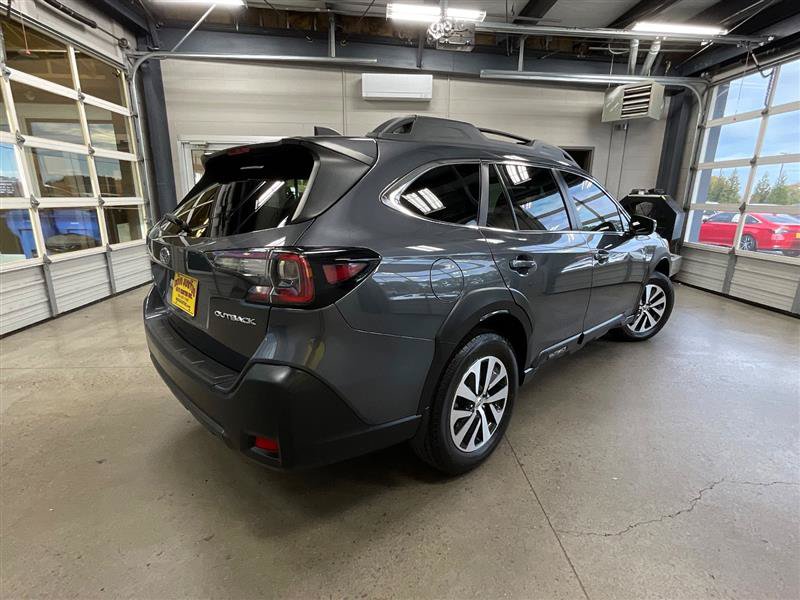 Used 2023 Subaru Outback Premium w/ Popular Package #1 AWD/4WD image 5