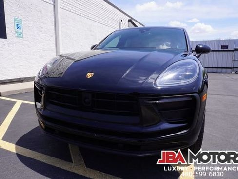 Used 2024 Porsche Macan AWD/4WD image 39