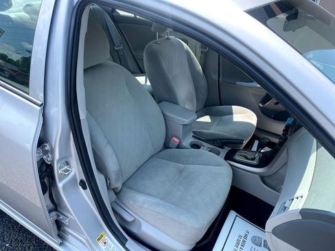 Used 2010 Toyota Corolla image 20