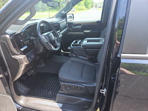 Used 2022 Chevrolet Silverado 1500 RST AWD/4WD image 16