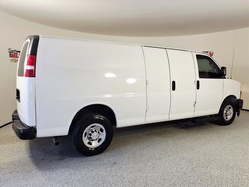 Used 2018 Chevrolet Express 2500 Extended w/ Driver Convenience Package image 8