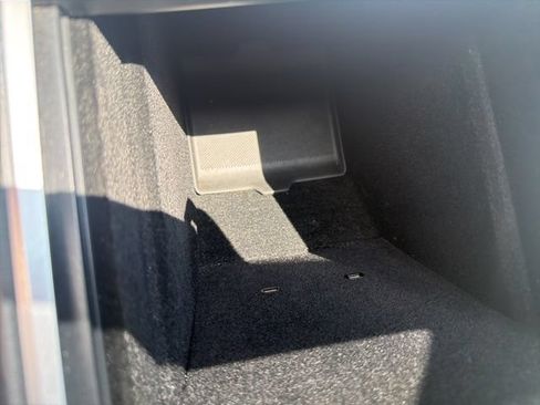 Used 2021 Tesla Model Y Performance AWD/4WD image 18