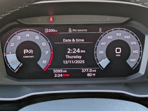 Used 2025 Audi Q3 2.0T Premium w/ Convenience Package image 12