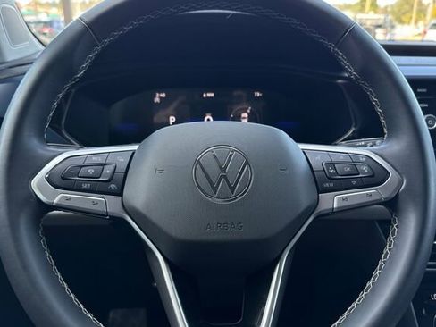 Used 2024 Volkswagen Taos SE image 23