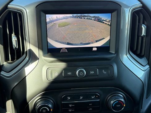 Used 2020 Chevrolet Silverado 2500 Custom w/ Custom Value Package image 18