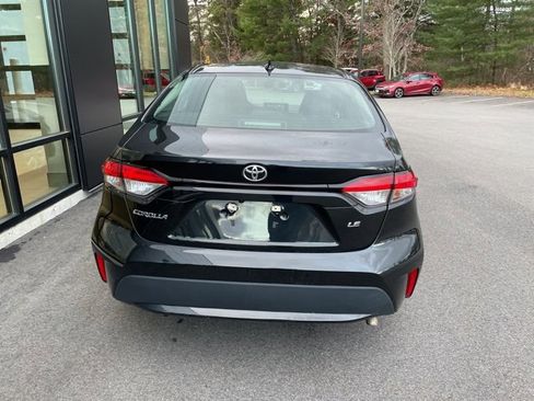 Used 2022 Toyota Corolla LE image 6