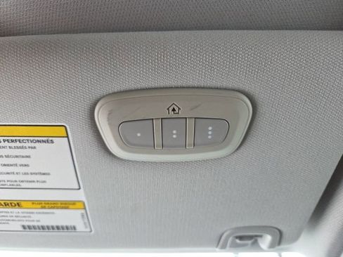 Used 2020 Jeep Cherokee Latitude w/ Comfort & Convenience Group image 10