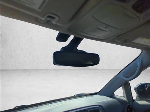 Used 2022 Chrysler Pacifica Touring-L image 11