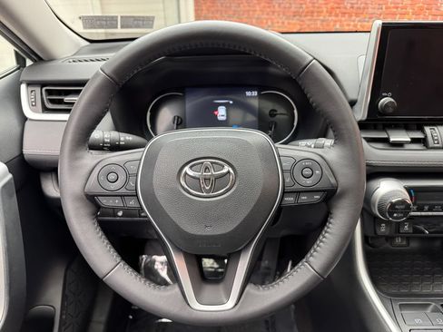 Used 2023 Toyota RAV4 XLE Premium AWD/4WD image 14